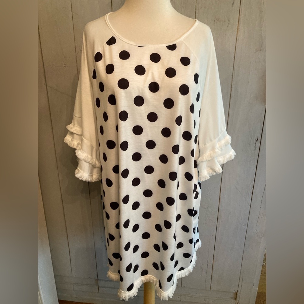 Boutique Flutter Sleeve Fringe Ruffle Hem white black, polkadot, Blouse!! Sz-￼3X